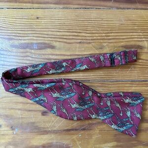 100% Silk Unique Giraffe Bow Tie